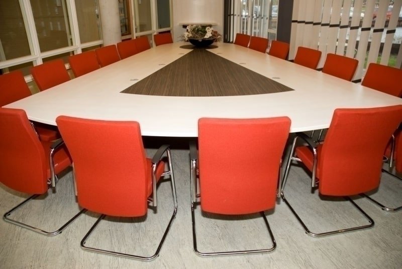 HuisartsenCentrum Dokkum - Ataros vergaderstoelen slede model