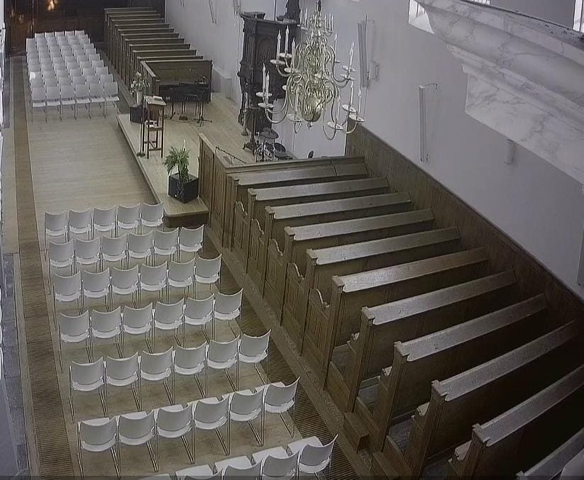 stoelen kerk 1